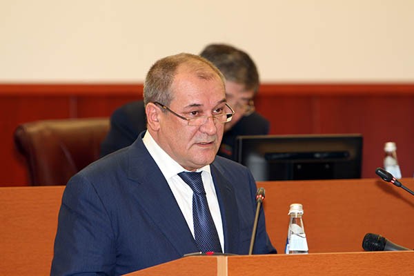 Малик Баглиев – долгожитель в политике. Он был кандидатом в главы РД, теперь – в мэры Дербента