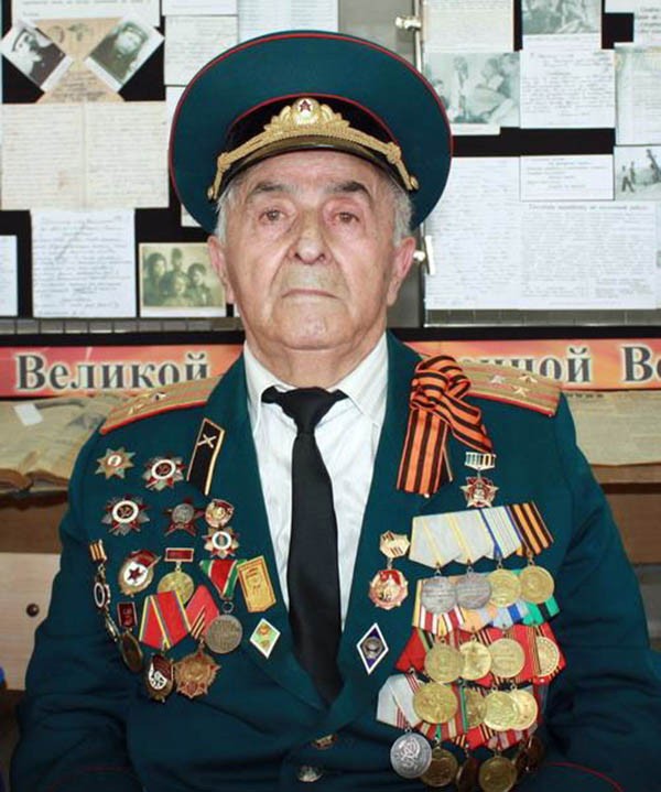 Ильяс Казиханов