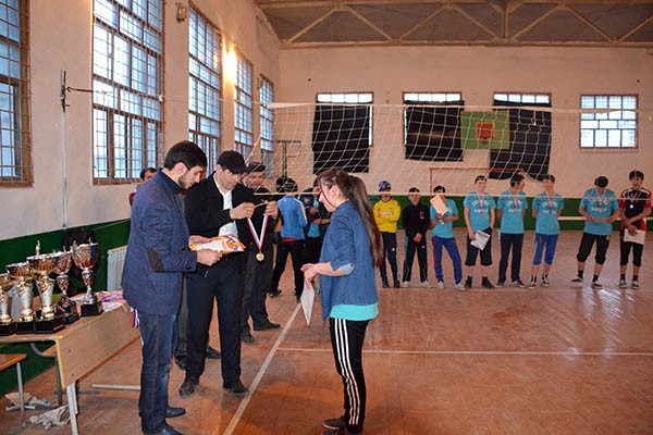 В Акушинском районе любят спорт! На очередном турнире по волейболу команда района заняла первое место