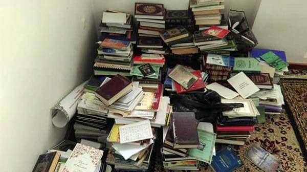 Из мечети «ан-Надирия» оказались выброшены не только прихожане, но и их книги...