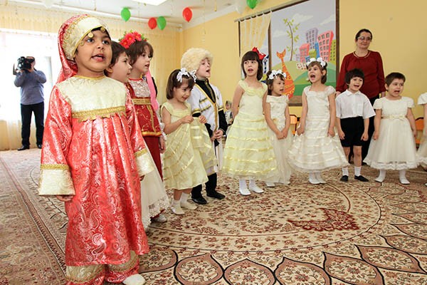Дети ответили Исламу Гамзатовичу задорными песнями...