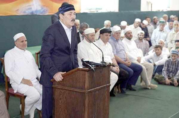 Рамазан Абдулатипов убедительно перетягивает сторонников муфтията на свою сторону