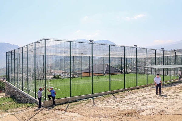 К первому сентября группа «Сумма» построила 3 новых футбольных поля в Хунзахском районе