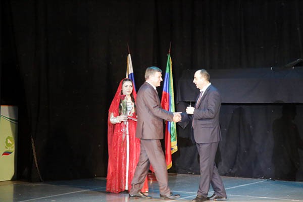 «За заслуги перед ДГМУ» – такой награды удостоился министр здравоохранения РД Танка Ибрагимов