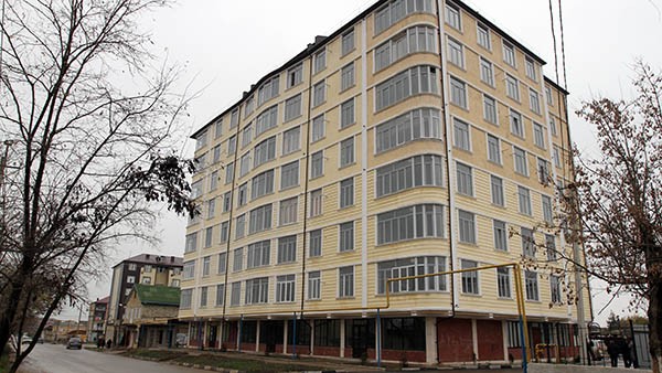 Новенькая многоэтажка – символ обновления Дагестанских Огней