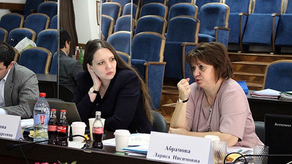 Сотрудники министерства и ДИРО не поняли смысла многочасовых совещаний Екатерины Толстиковой