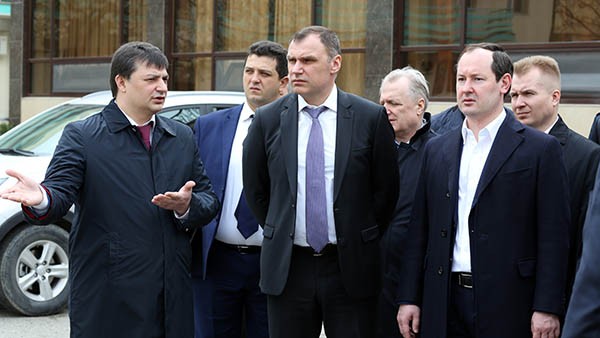 Павел Ливинский, Юрий Зайцев и Муртазали Гитинасулов (справа налево)