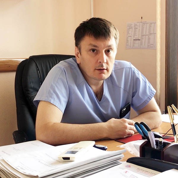 Арслан Кандауров, кардиохирург медицинского центра им. Р. П. Аскерханова