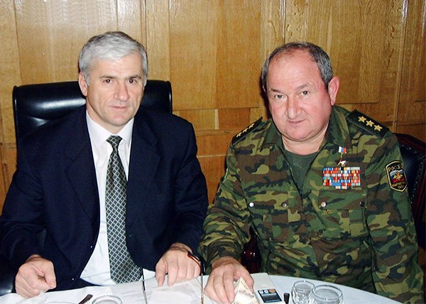 Генерал Геннадий Трошев и Саид Амиров