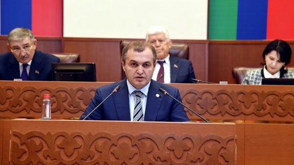 Несмотря на отчёт министра, Хизри Шихсаидов был недоволен. Он видел заговор