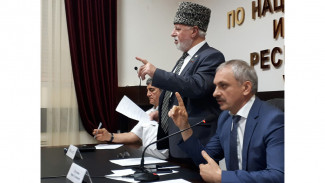 Глава Миннаца Дагестана Энрик Муслимов «В зале есть кто-нибудь, кто против мобилизации»