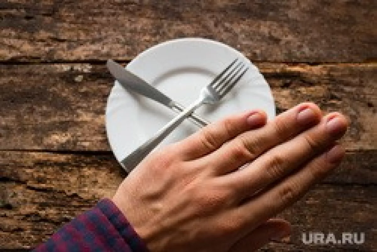Снижение голода. Отказ от еды. Отказаться от пищи. Отказаться от блюда. Отказывается от еды.